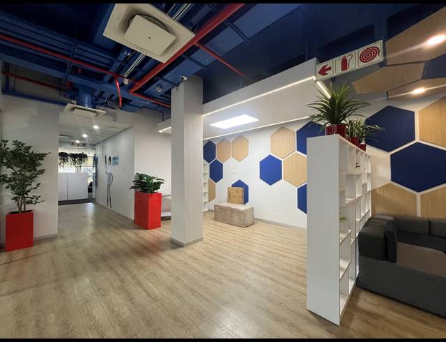 1,093M² OFFICE TO LET IN ROSEBANK